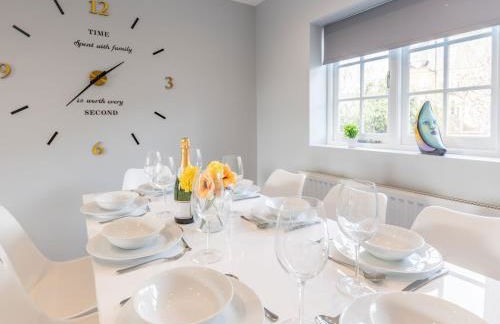 4-Bedroom Seafront House in Southend Sea Views - Pass the Keys - Foto 5