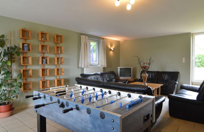 Grand Villa With Bubble Bath - Photo 8