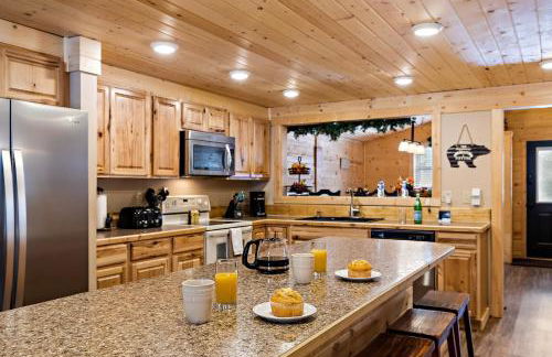 Huckleberry Hollow by KABINO Hot Tub FirePit PS2 Satellite Grill WiFi Golf Course - Foto 7