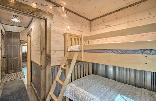 Stunning Cabin Getaway with Private Hot Tub! - Foto 18