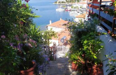 Georgia's - Photo 33