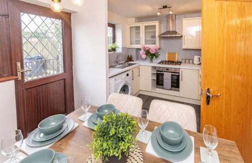 Central Birmingham Luxury House, Sleeps 6 people - 10 mins from Solihull NEC, JLR, BHX Airport, Resorts World - Foto 5