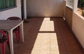 Casinha branca com piscina - Foto 4