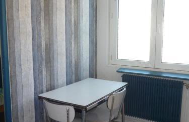 Gentlemen appartement au premier étage à 50 metres de la mer - Photo 6