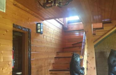 LOG HOME CANINE RETREAT with DOG ART COLLECTION - Foto 9