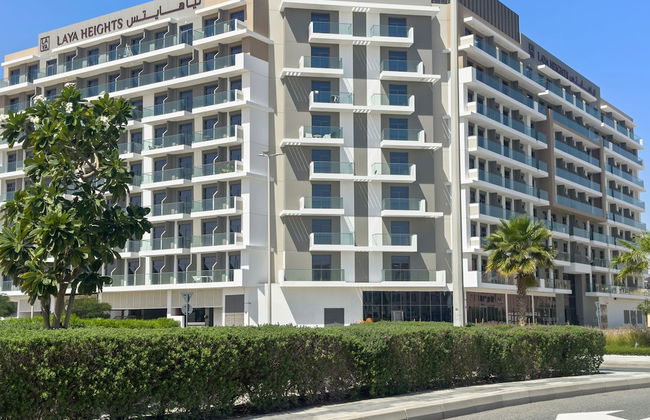 Modern Studio in Residence With Pool gym and Paddl - Photo 8