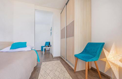 Apartmani D & J with Heated Pool & Stunning Sea View - Photo 89