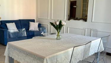 Venice Canal Stay - Photo 4