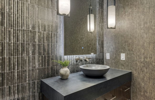 Reflection by Avantstay Sleeps 18 Lake Views Hot Tub Game Room - Foto 41