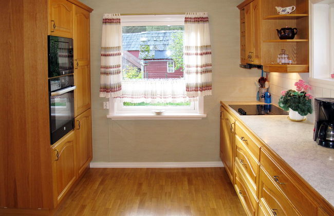 Greenhouse - Photo 2