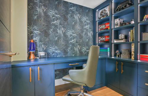 Avon House - modern family home - Photo 12