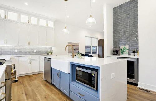 Spacious SoHo-Style Townhouse-Family Friendly - Foto 1