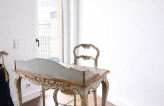 City Centre Roof Terrace Penthouse with Parking - Photo 8