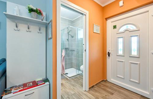 CVETKOVA HIŽA sa JACUZZIJEM - Foto 19