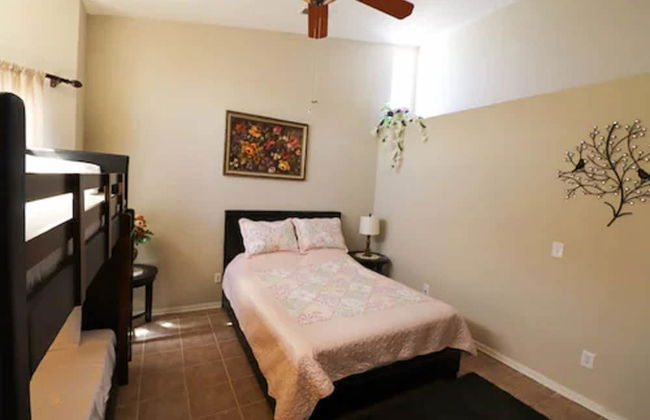 Palm Springs Vacation Home - Photo 10