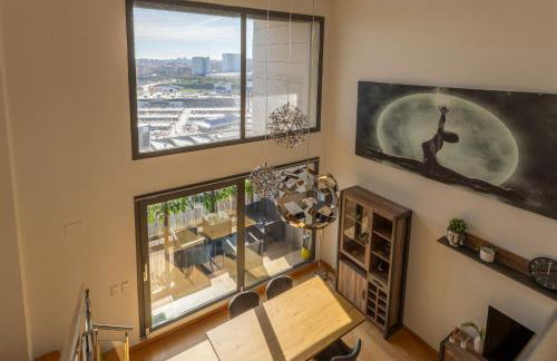 Loft Doble Altura con Terraza Panorámica y Piscina - Photo 3