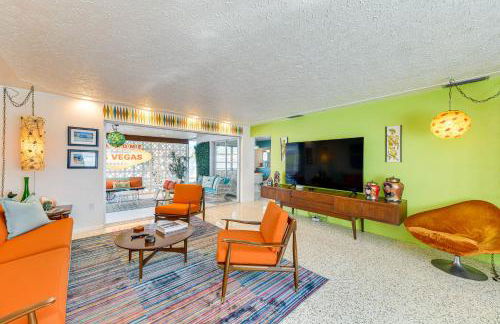 Lanai and Pet Friendly! Retro-Chic Sarasota Home! - Foto 5