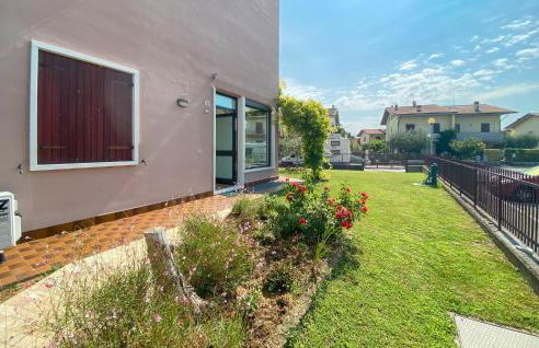 Gorgeous Apartment In Ospedaletto Di Pescant - Foto 2