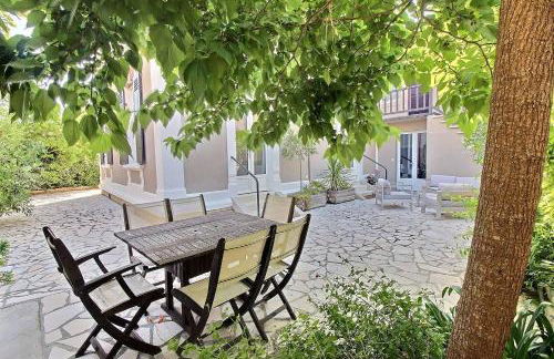 Arcachon-centre belle maison 5 chambres proche des plages à pieds - Foto 2