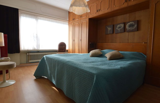 Family Home With Garden - Photo 4