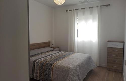 Casa cerca de la playa con patio y garaje privado - Foto 7