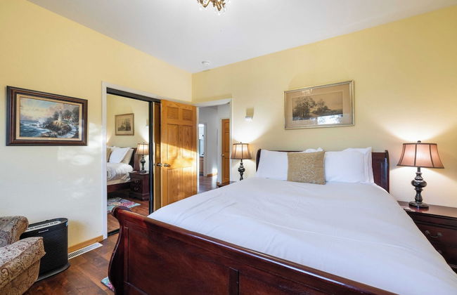 Valley of the Moon by Avantstay Tranquil Escape, Large Yard w/ Hot Tub & Fire Pit - Foto 36