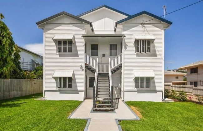 Townsville Suites - Photo 19