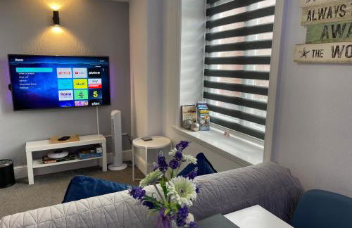 Burlington Mansions - FREE ALLOCATED PARKING - 8 mins walk to the beach - Gym - Pool Table - Brought to you by Coastline Retreats - Photo 31