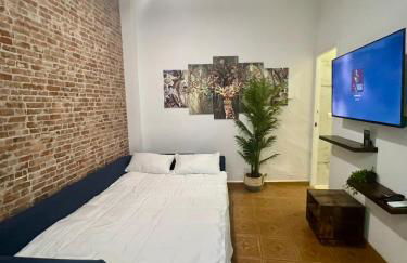 CASA NATY, Espacioso Renovado Apartamento en el Centro de Malaga - Photo 20