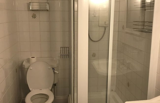 Byrness House - Photo 8