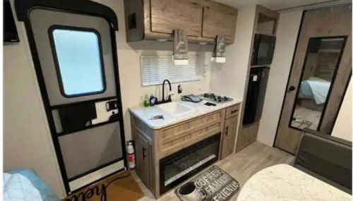 Jeff & Toya Cozy RV - Foto 3