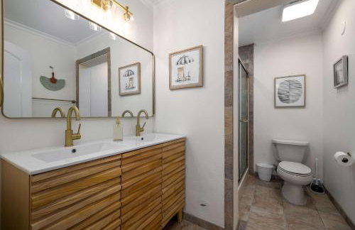 Huge House with Pool! Sleeps 16 - BBQ - Shuffleboard - Foto 33