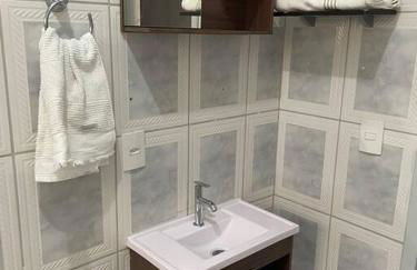 Casa com 2 quartos e garagem prox ao centro - Photo 9