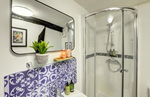 Loft Cottage by Spa Town Property - 2 Bed Tudor Retreat Near to Stratford-upon-Avon, Warwick & Solihull - Foto 26