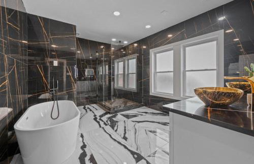 Tranquil Escape- Spa Bath & Pool for One or Couples - Foto 11