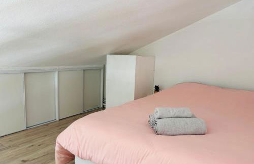 Duplex cosy neuf - wifi - balcon - en bordure de forêt de pins - proche plage - Foto 6