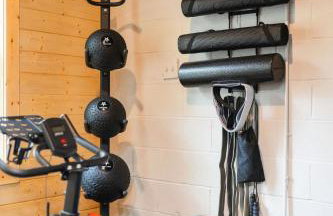 Modern Cabin with Luxury Gym, Firepit + Game Room! - Foto 77