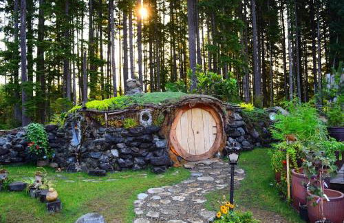 Serene Port Orchard Retreat - 3BR 3BA with Trails and Amazing Views - Foto 45