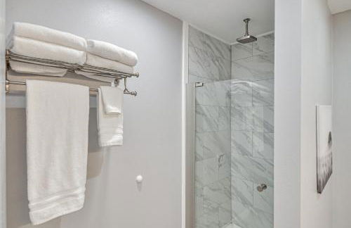 Fully Remodeled Hillsboro Home with Home Theater! - Foto 27