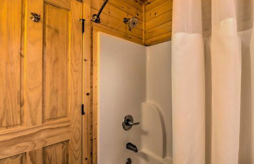 Heber Springs Cabin with Deck and River Views! - Foto 16