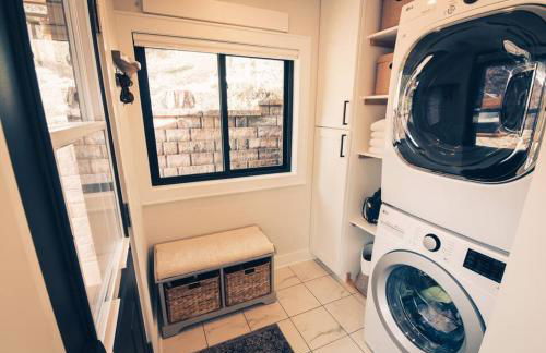 Luxury Mountain Cabin with Views, Hot Tub, Fireplace - Foto 43