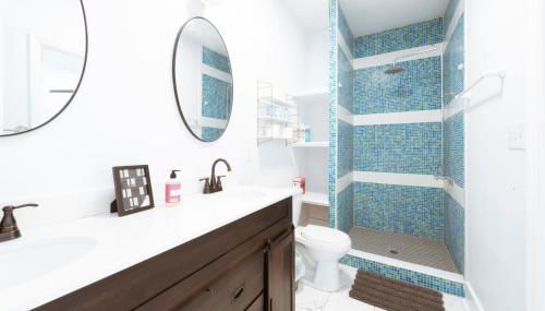 Private Triplex Sleeps 22 Starland District - Foto 4, Shower