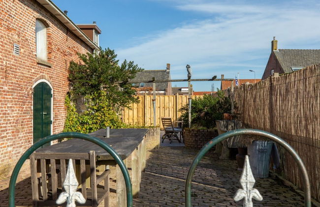 Welcoming Holiday Home With Garden - Photo 22