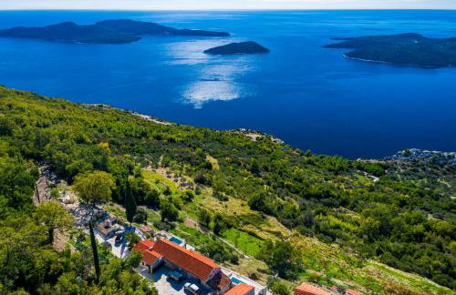 Amber's Place: cosy house with pool and sea views - Foto 1