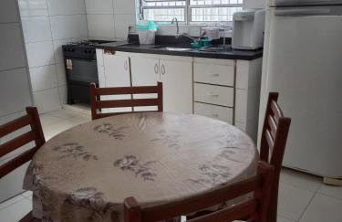 Bertioga - Casa para temporada com piscina, acomoda até 15 pessoas - Photo 4