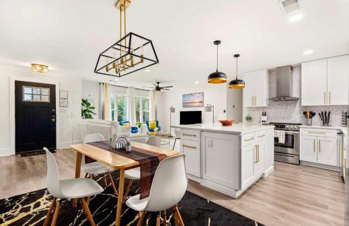 Manchaca 4 bedroom sleeps 10 Pool and Hot tub - Photo 30