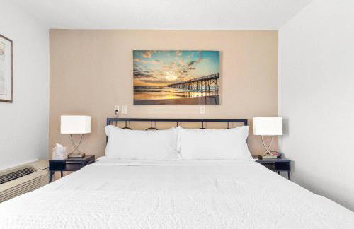 Beso del Sol Resort in Dunedin - Perfect Location & Relaxation! - Photo 11