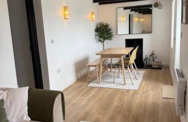 New renovated beach front cottage - Photo 9