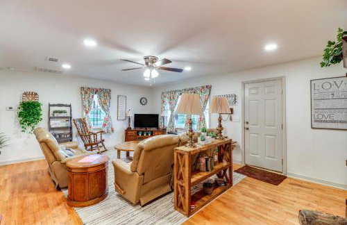 Historic Greers Ferry Home Less Than 2 Mi to Shiloh Marina - Foto 5