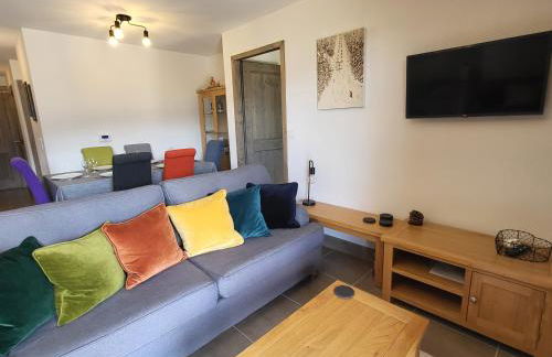 Plein Soleil 3 bedroom apartment with stunning mountain views - Photo 8